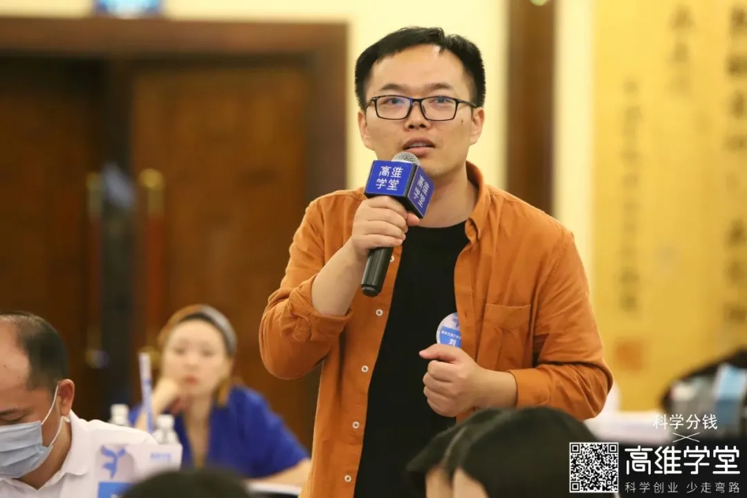 小帅.jpg 小帅.jpg